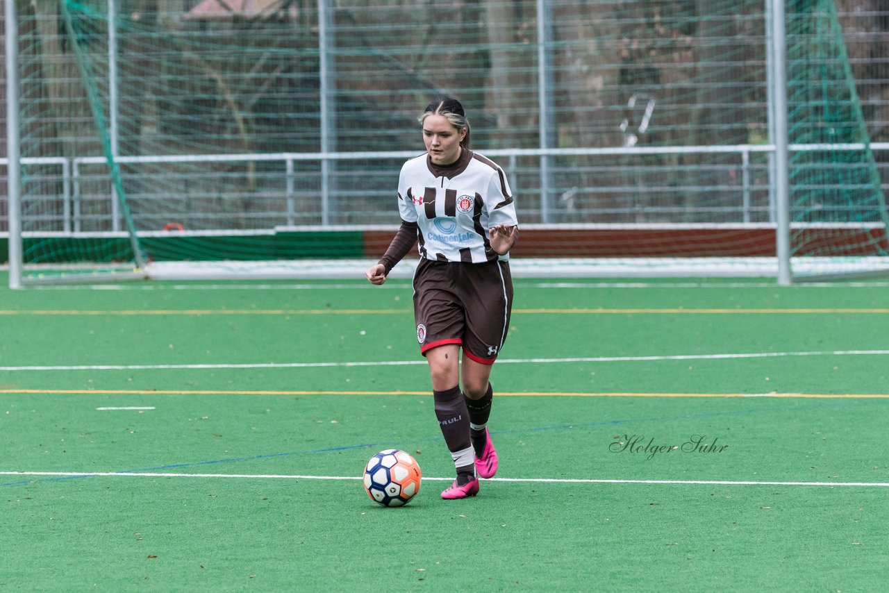 Bild 301 - wBJ VfL Pinneberg - St. Pauli : Ergebnis: 7:0 (Abbruch)